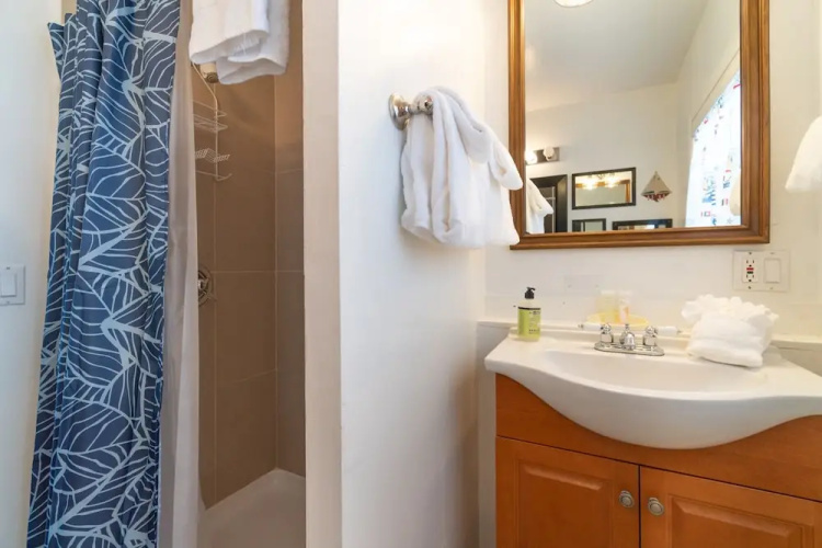 Getaway Oceanfront Lodging - 2 Br Condo