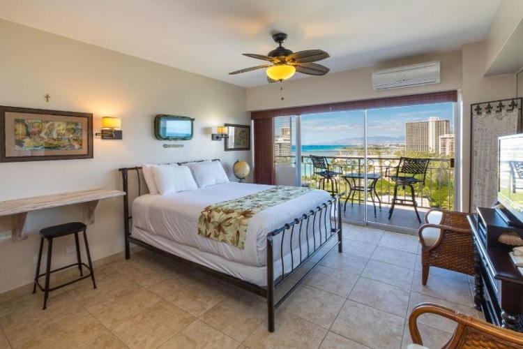 1 Bedroom Suite with balcony and with garden view