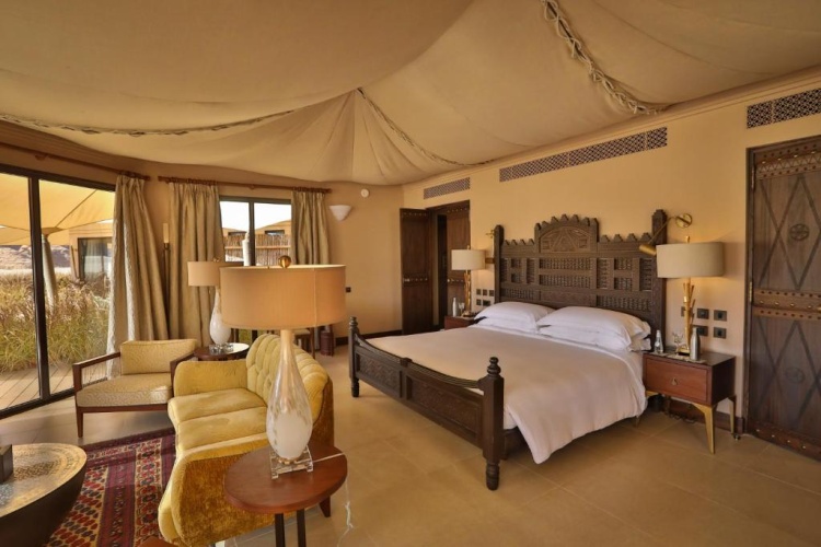 3 Bedrooms Luxury Villa