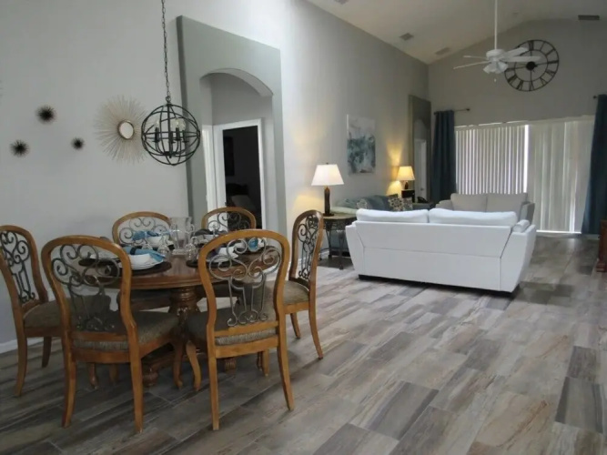 5 BED Pool Home ON Gated Community