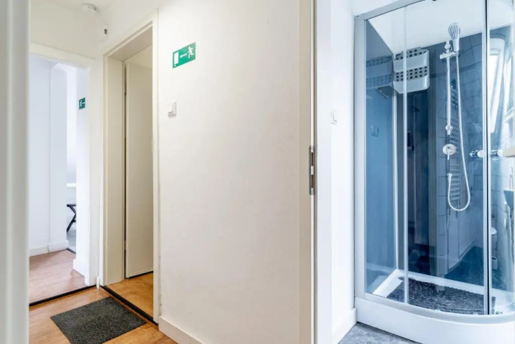 Id 6894 - Private Apartment