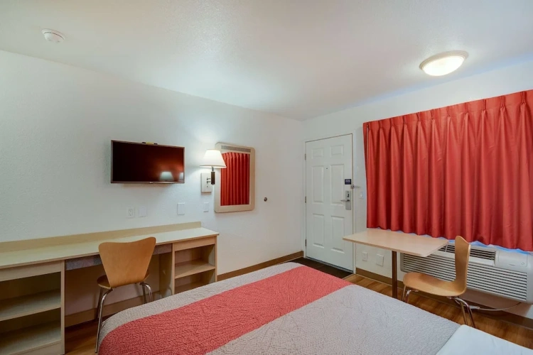 Standard Sextuple room