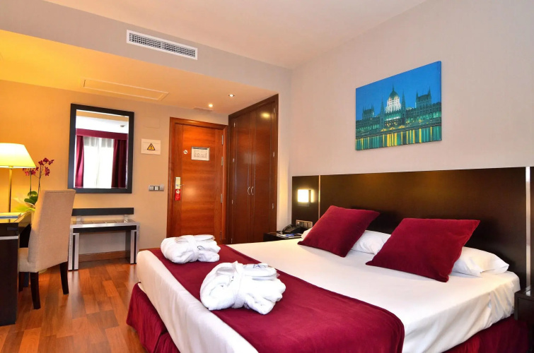 Clement Barajas Hotel