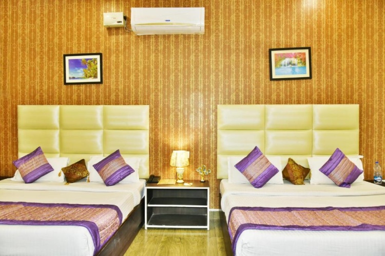 Standard Double room with view