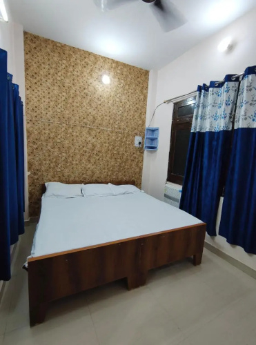 Krishna paying guest house