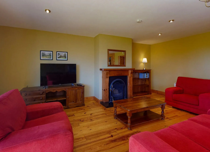 Dingle Courtyard Cottages 2 Bed Sleeps 4