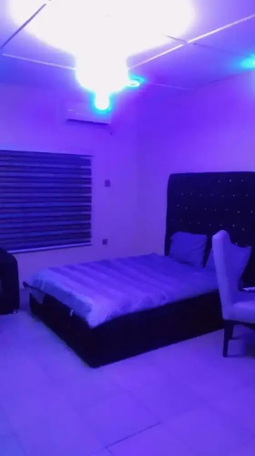 Top Nosh Lounge and Bar