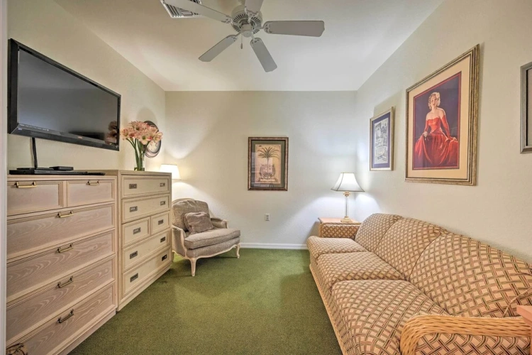 2 Bedrooms Apartment