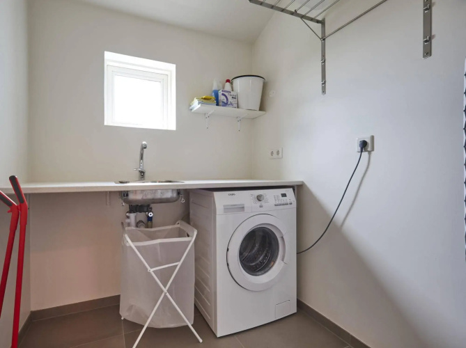 Opal Apartments