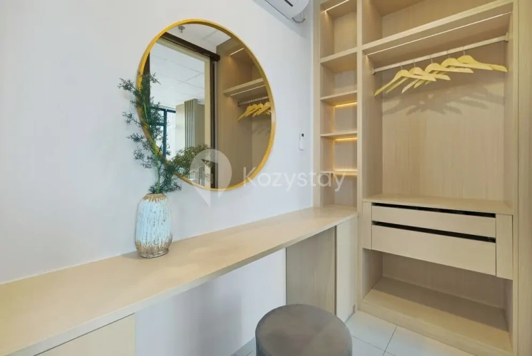 1 Bedroom Apartment with city view