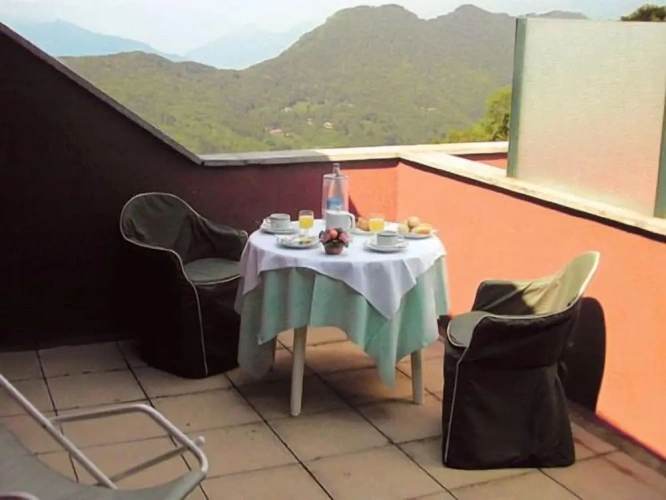 Standard Double room with lake view