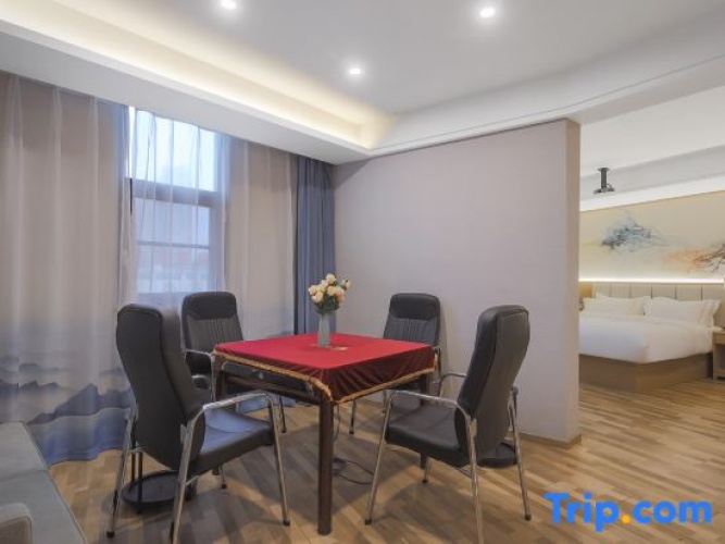 Deluxe Double Suite