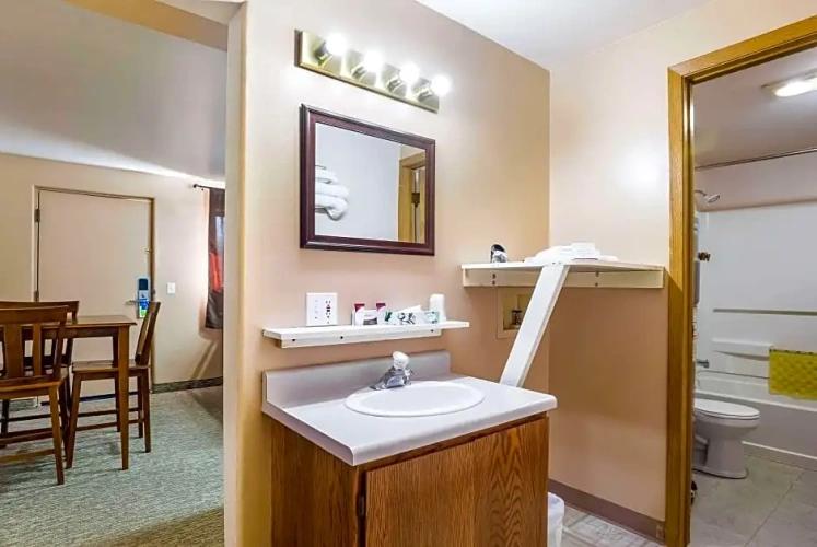 Quadruple Suite