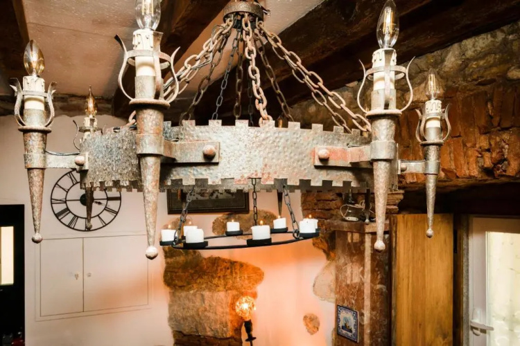 Romantic Medieval Apartment