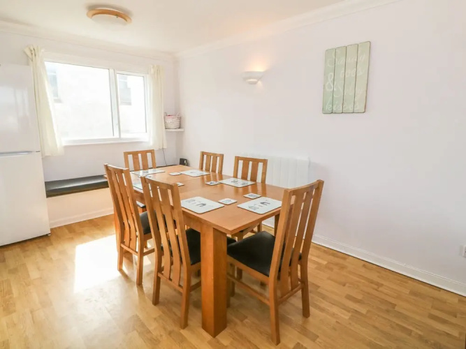 Flat 1 Bryn Colyn