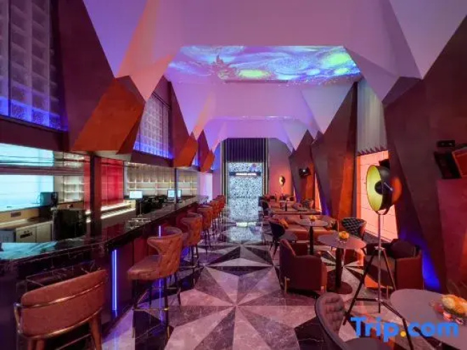 FUNGEE  Hotel (Wuyi Square, Huangxing Square Station, Changsha)