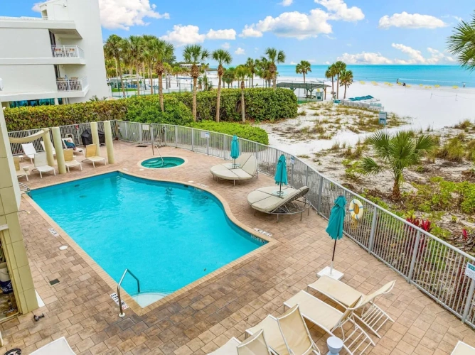 Standard room with balcony and with ocean view
