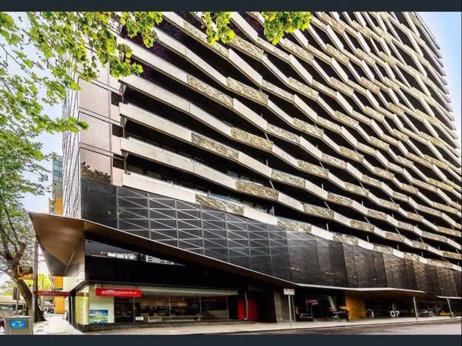 Aura on Flinders Serviced Apartment