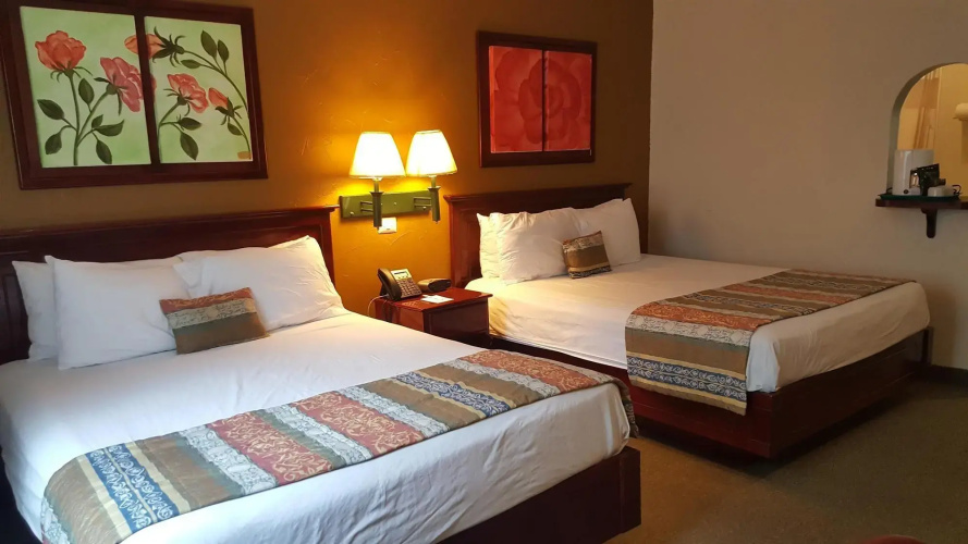 Bazarell Inn Hotel