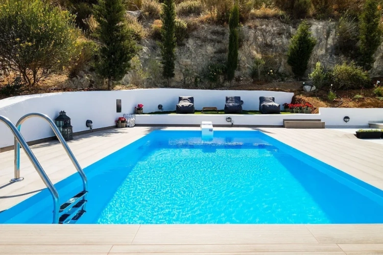 2 Bedrooms Villa with city view