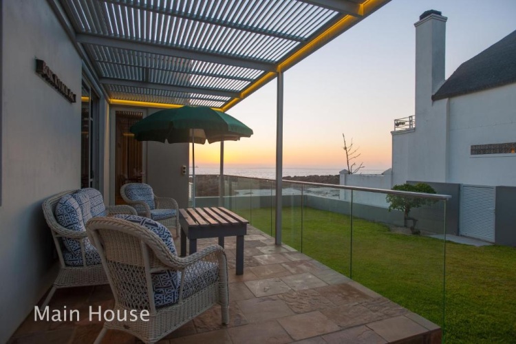 2 Bedrooms Deluxe Double Apartment