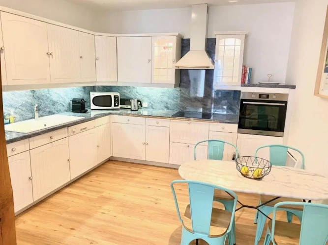 2 Bedrooms Apartment