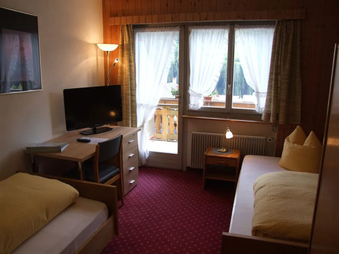Hotel Mira