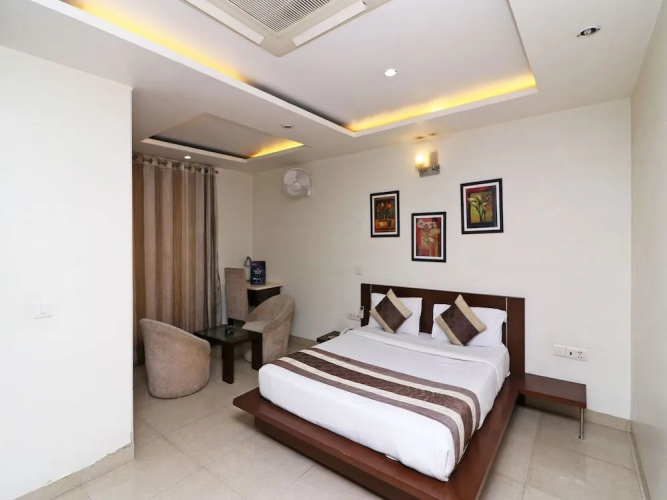 OYO 15503 Corporate House
