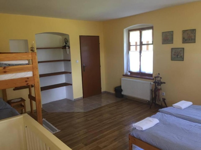 3 Bedrooms Cottage