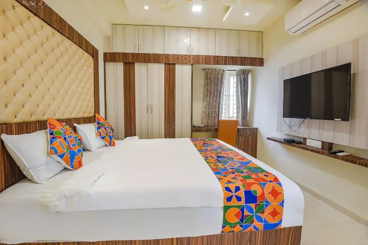 Fabhotel Darshan Adobe