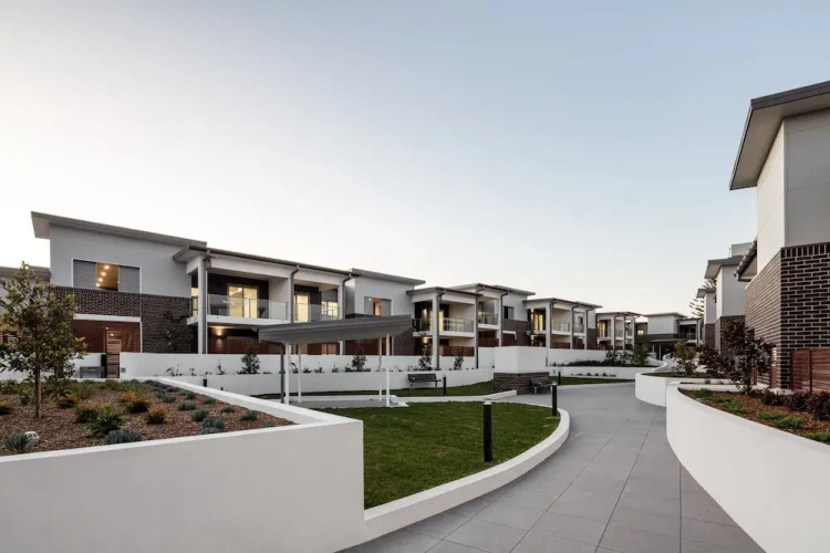 First Floor 3-bed Stunning Unit by The Ocean