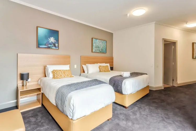Meridian Hotel