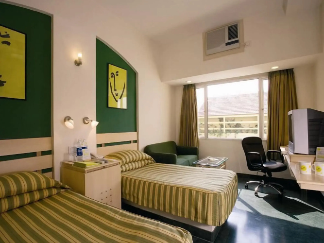 Lemon Tree Hotel, Udyog Vihar, Gurugram