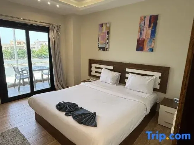 Suite with balcony