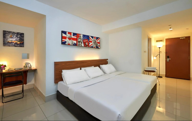 OYO 180 V Hotel