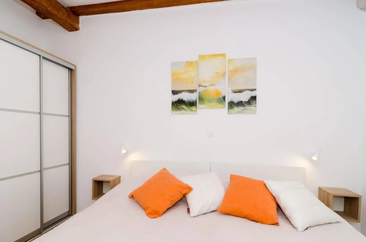 Apartments Raic