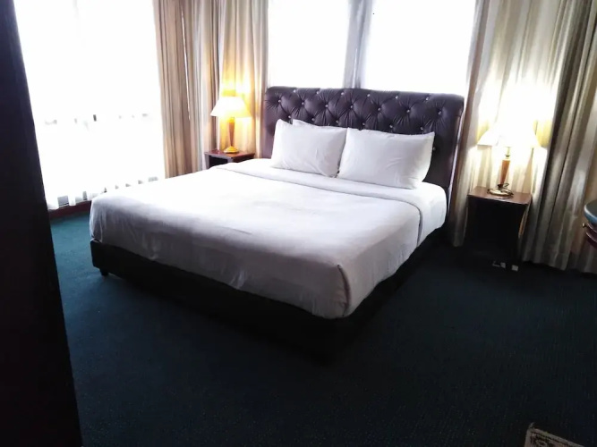 Raintree Service Suite At Times Square Kl