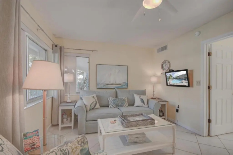 Five Palms Suite 107 - Daily - Weekly - Monthly