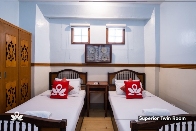 Superior Twin room