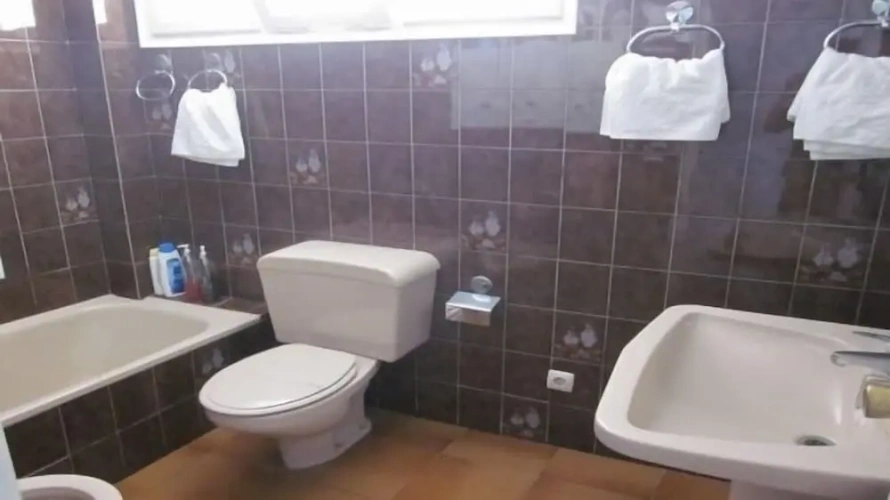 3 Bedrooms Apartment