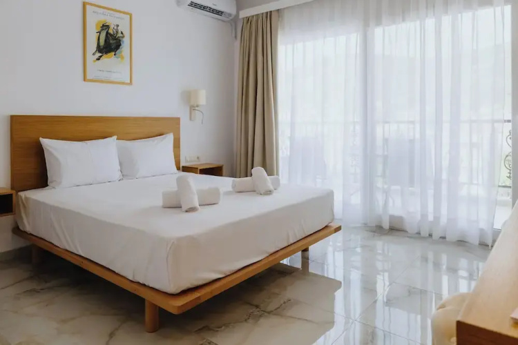 Blue Bay Hotel