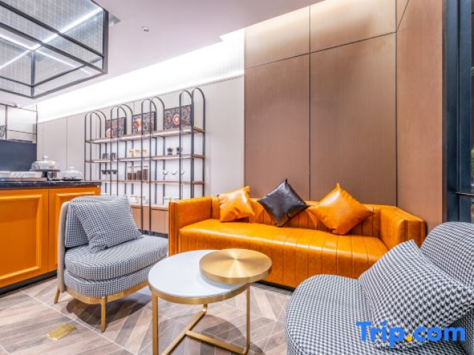 Home Inn Plus (Anqiu Linghe, Weifang)