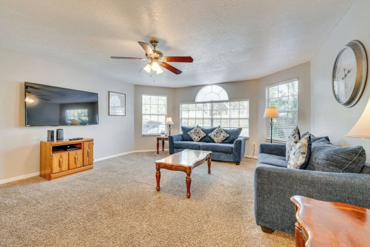 3 Bedrooms Apartment