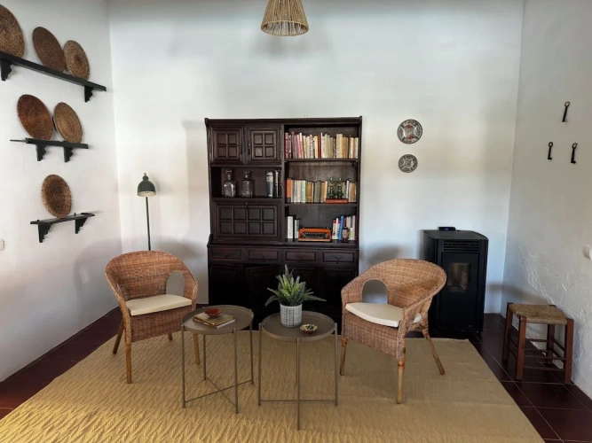 2 Bedrooms Cottage