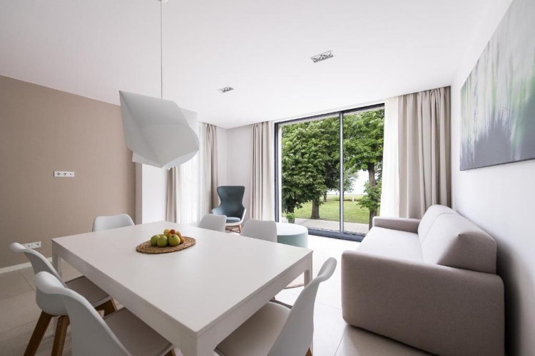 Apartment with balcony