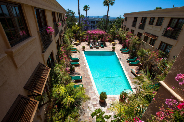Best Western Plus Sunset Plaza Hotel photo 20
