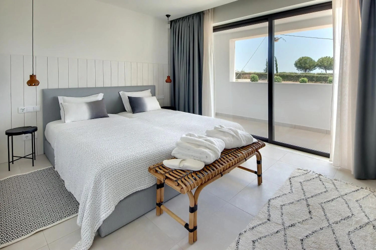 New! Villa Ocean Marina, heatable pool!