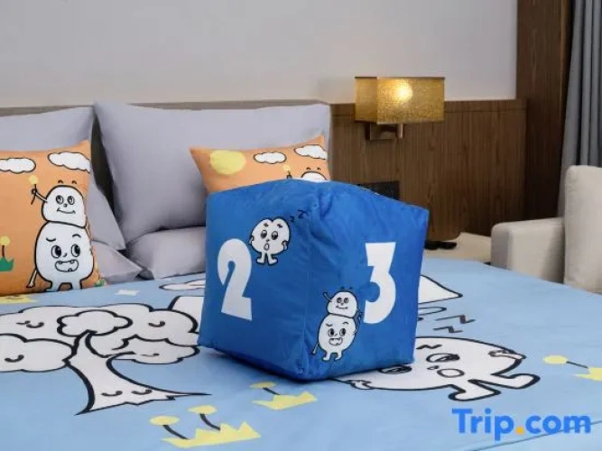Deluxe Twin Family room