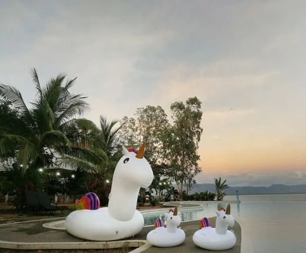 Silangang Nayon