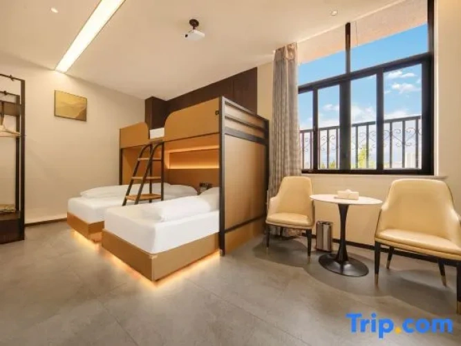 Standard Quintuple room